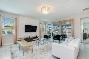 Stunning Villa w Private PoolSpa & Game Room
